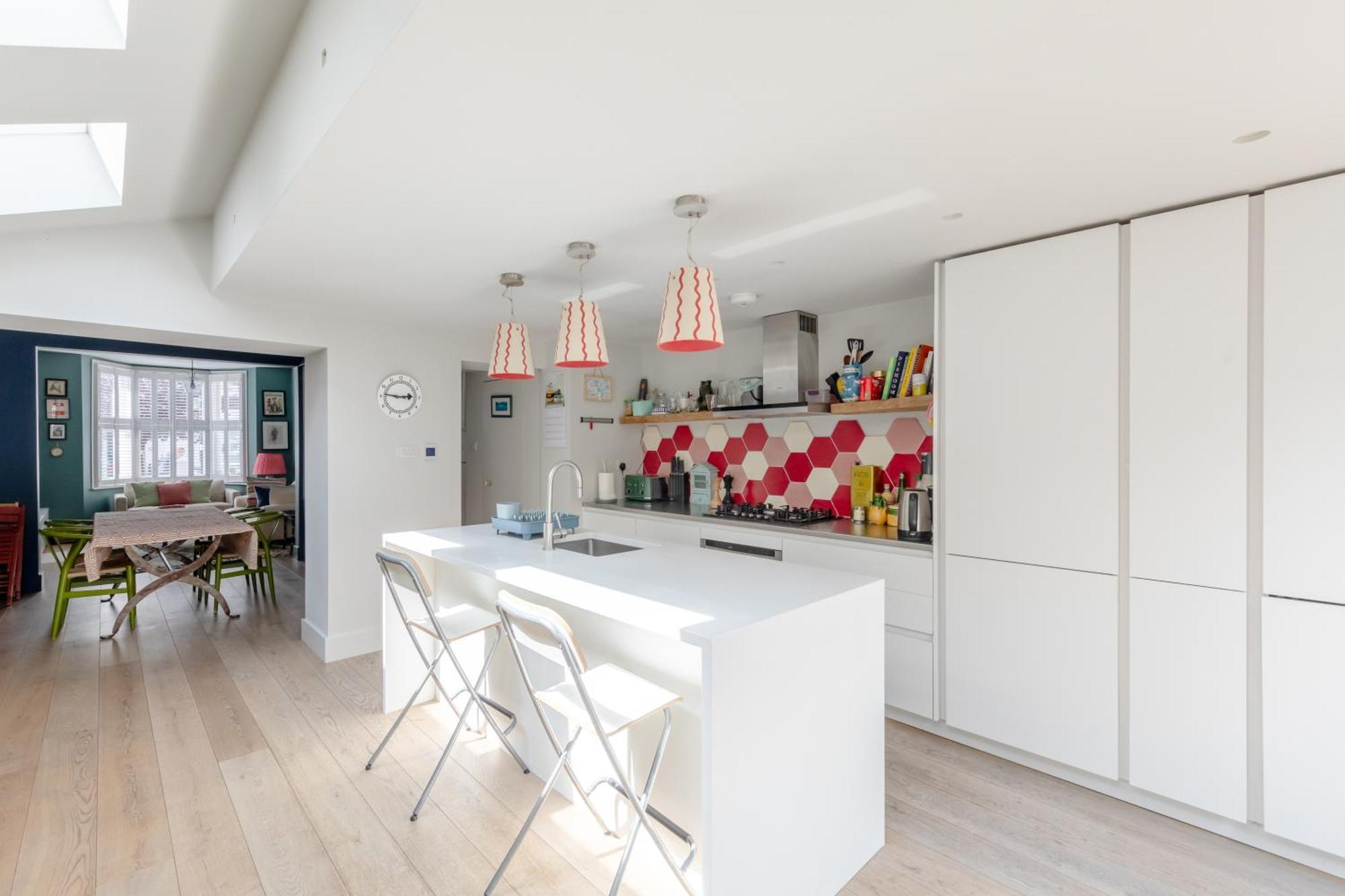 Stylish And Spacious 2 Bedroom House In Brixton Apartment London