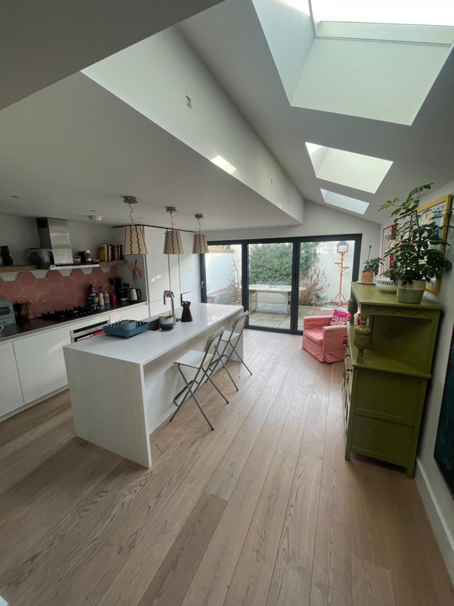 Stylish And Spacious 2 Bedroom House In Brixton London