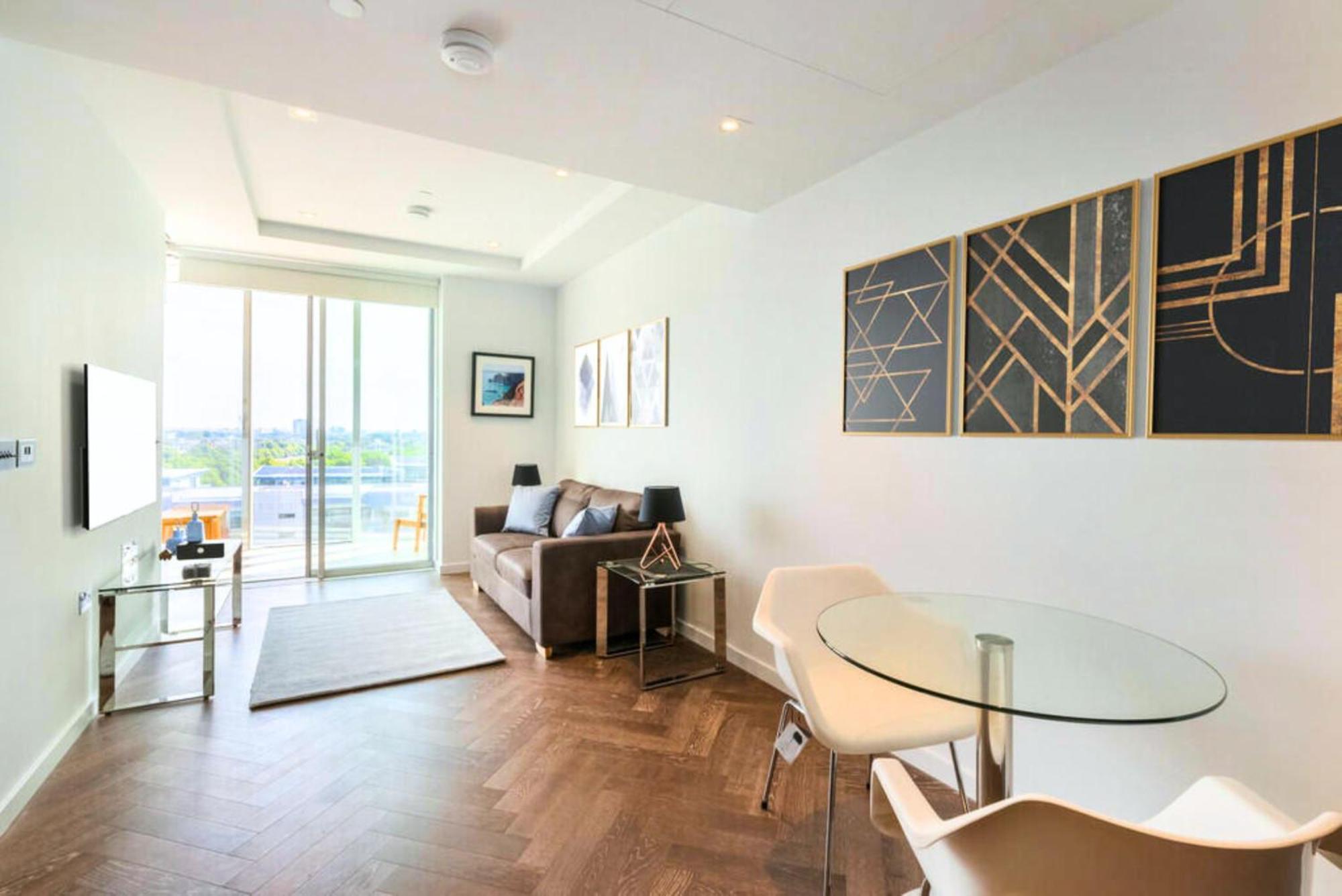 Battersea Power Station - Winter Garden Balcony & 1gb Wifi - Luxurylondonstays * London