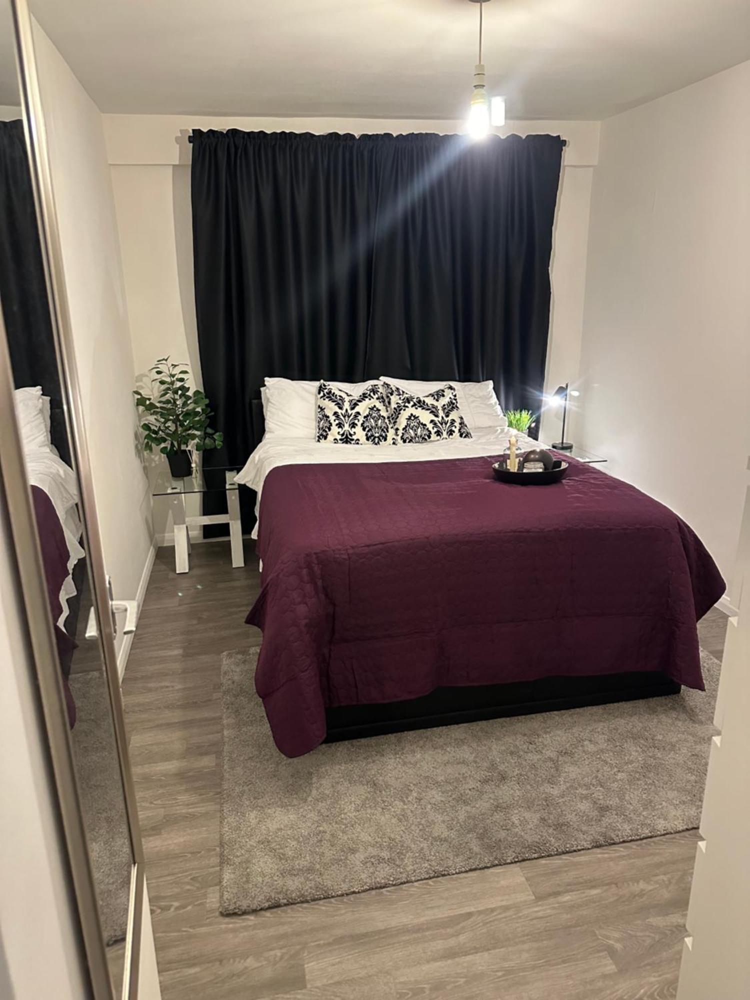 ˈpesfəl Apartment
