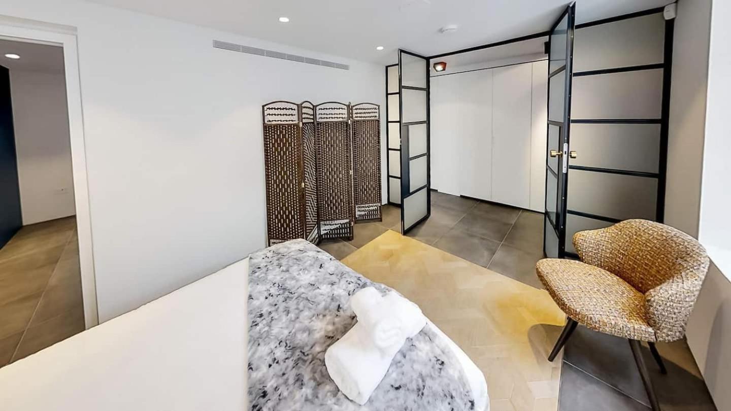 Lovely 4 Bdr Free Parking London