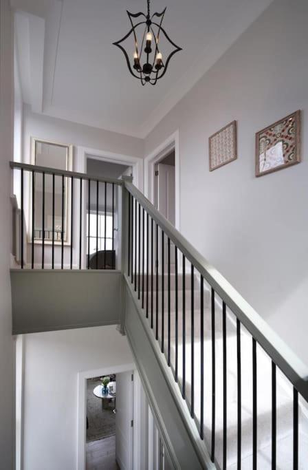 3 Bed Corner House Portobello Rd Vakantiehuis