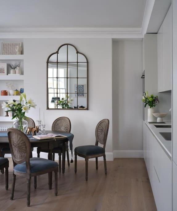 Vakantiehuis 3 Bed Corner House Portobello Rd Londen
