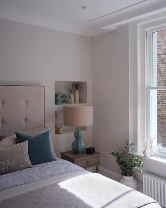 Vakantiehuis 3 Bed Corner House Portobello Rd