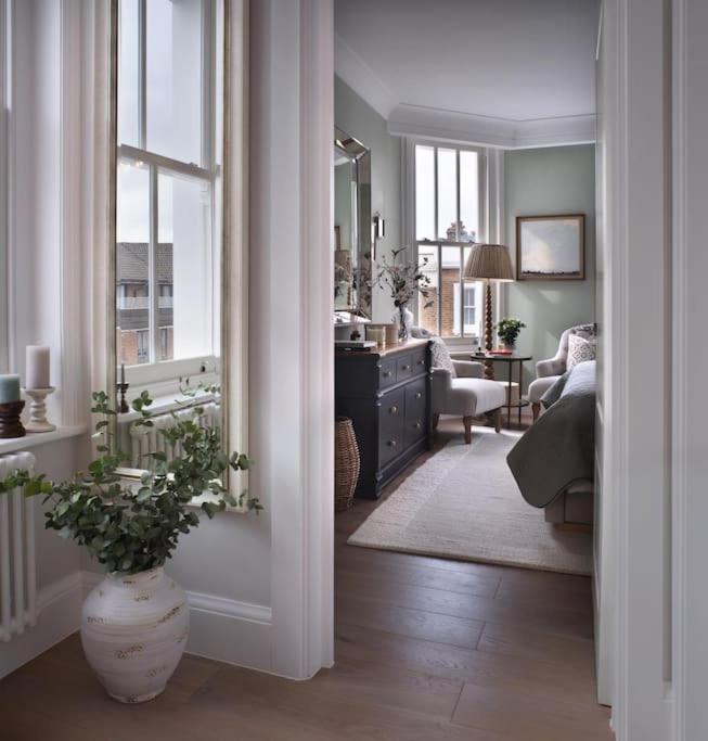 3 Bed Corner House Portobello Rd Vakantiehuis *