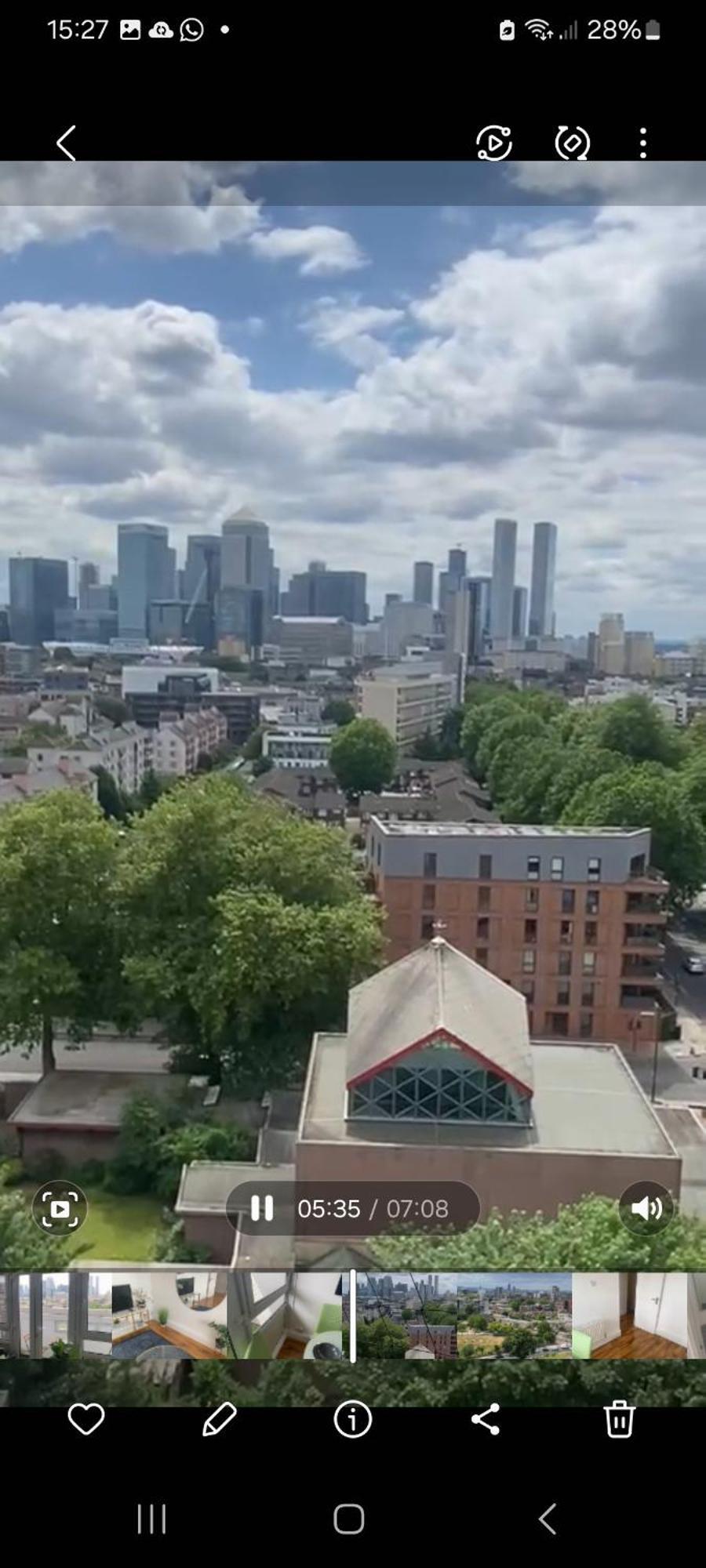 Appartement -2 Bedroom - Breathtaking Views Skyline Canary Warf Londen