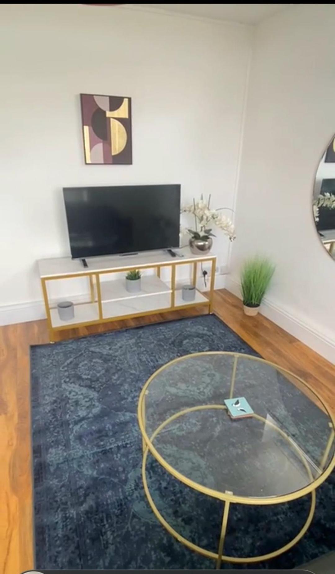-2 Bedroom - Breathtaking Views Skyline Canary Warf * Londen