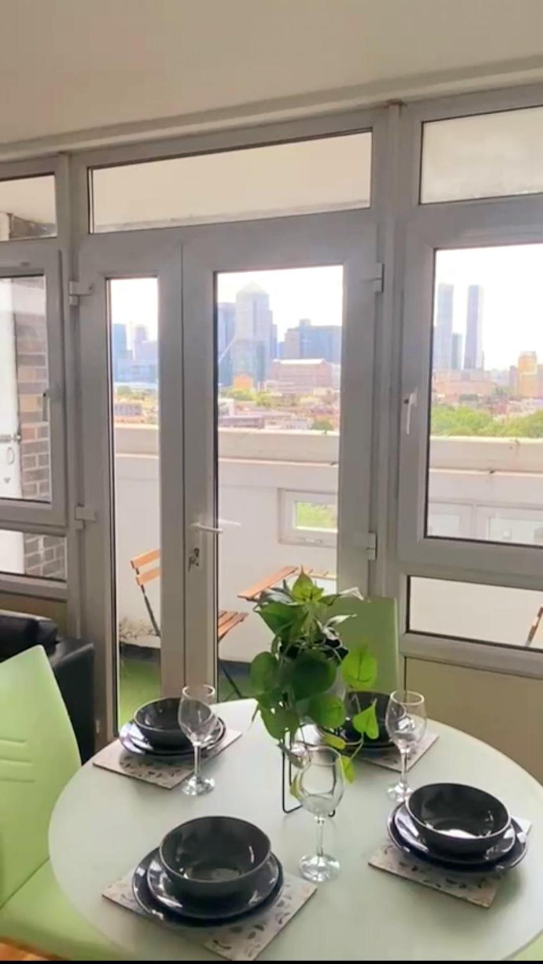 -2 Bedroom - Breathtaking Views Skyline Canary Warf Appartement *