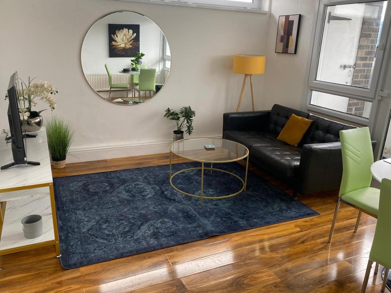 -2 Bedroom - Breathtaking Views Skyline Canary Warf * Londen