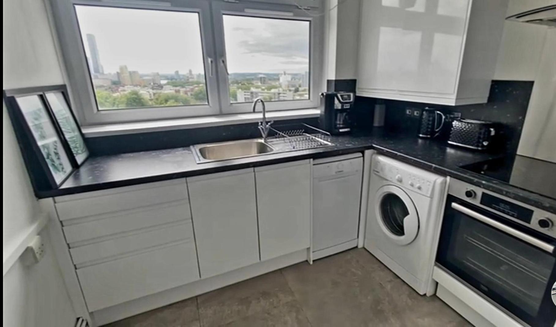 -2 Bedroom - Breathtaking Views Skyline Canary Warf Appartement Londen