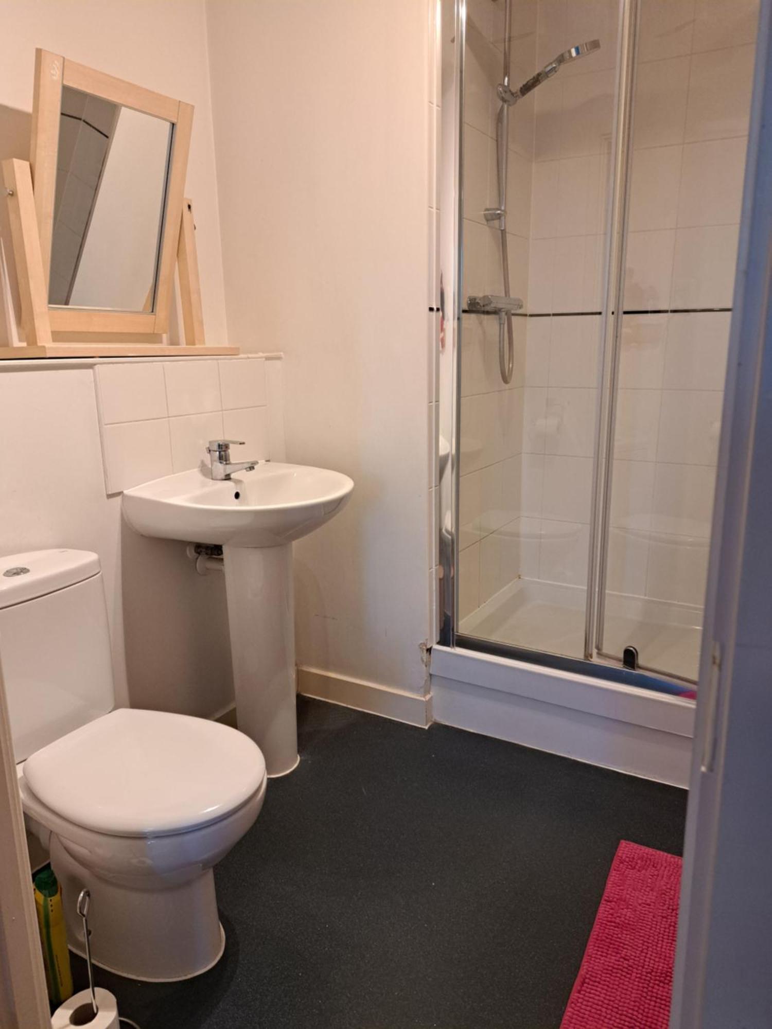 Apartment Superb Spacious 1bedroom Zone 1 *