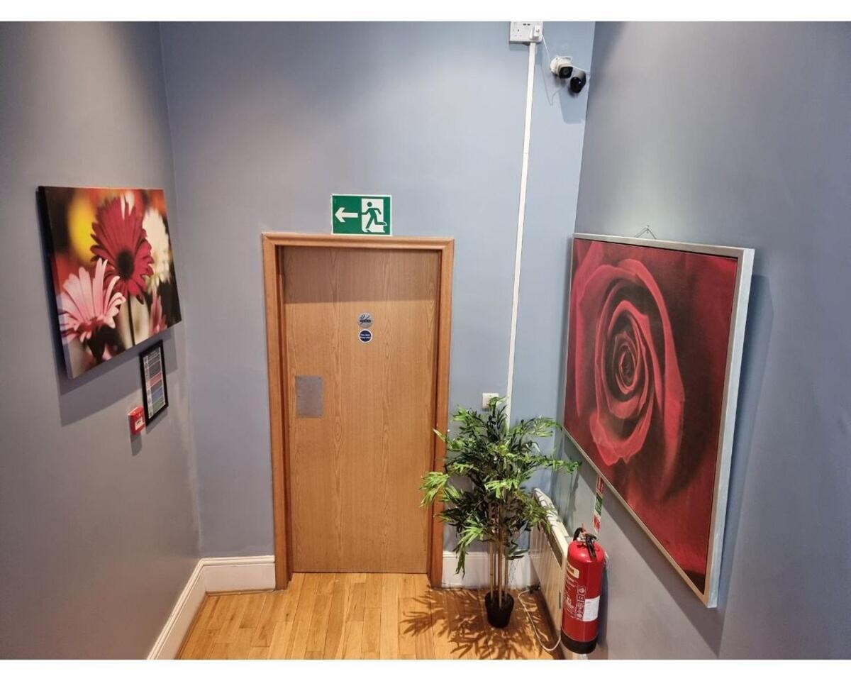 Apartment F301-awesome 3rd Flr Fits 1 Near Hyde Park