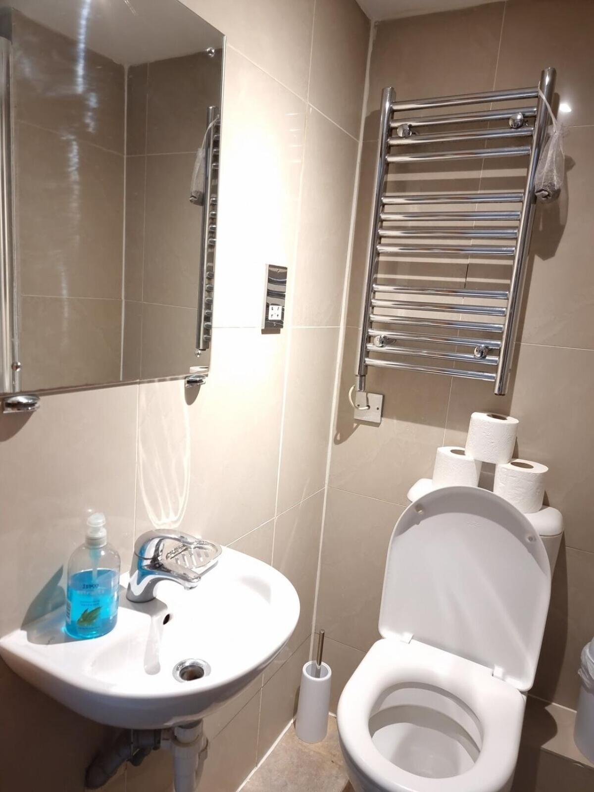 Apartment F103-1st Flr Mezzanine Fit 3 Near Hyde Park