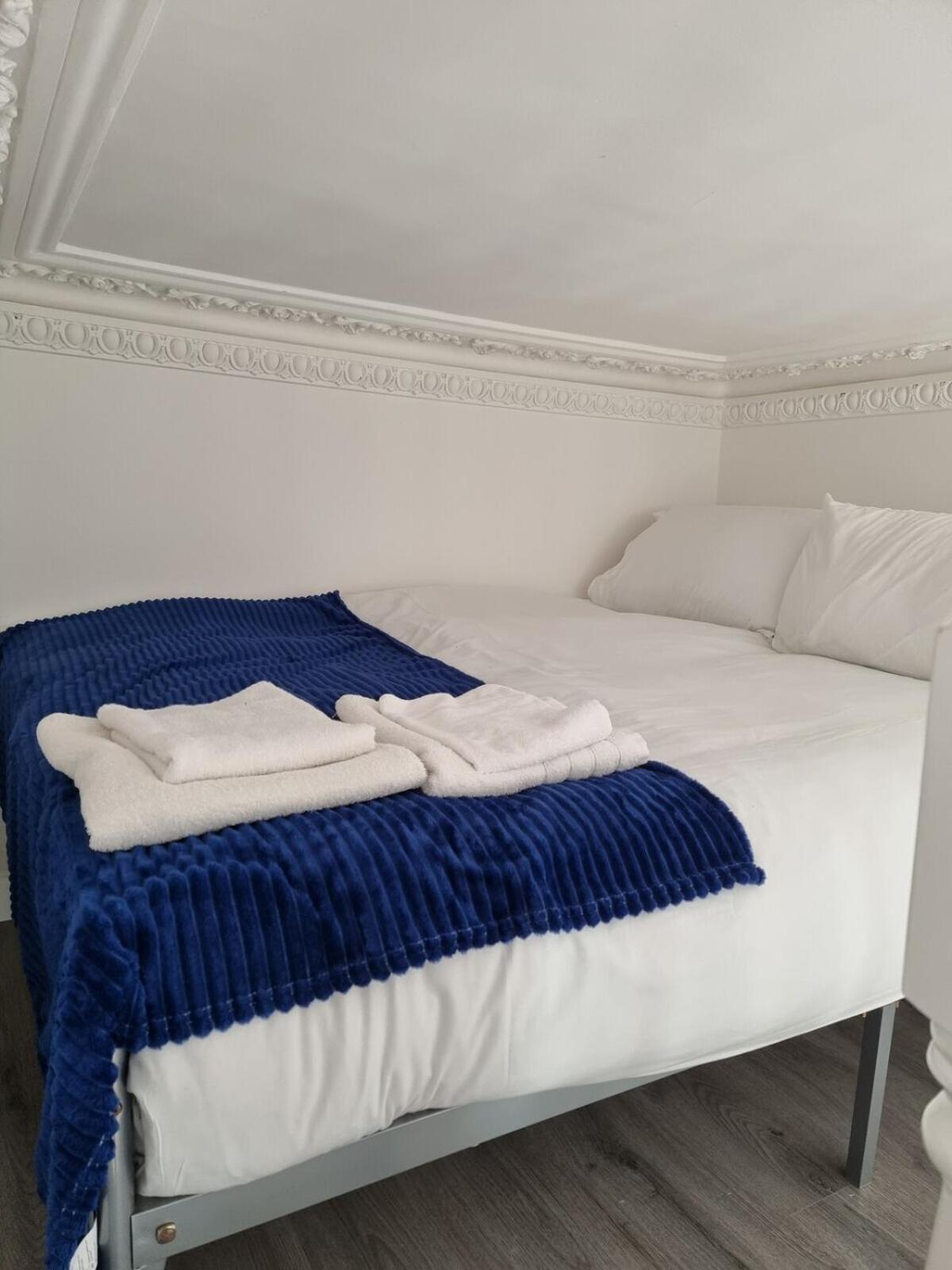 F103-1st Flr Mezzanine Fit 3 Near Hyde Park London