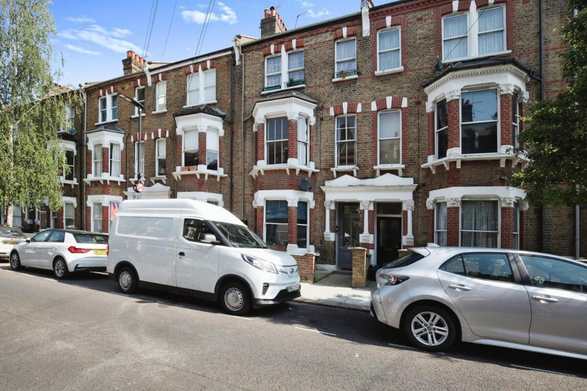 Cozy 2br Flat Sleeps 3 Appartement Londen