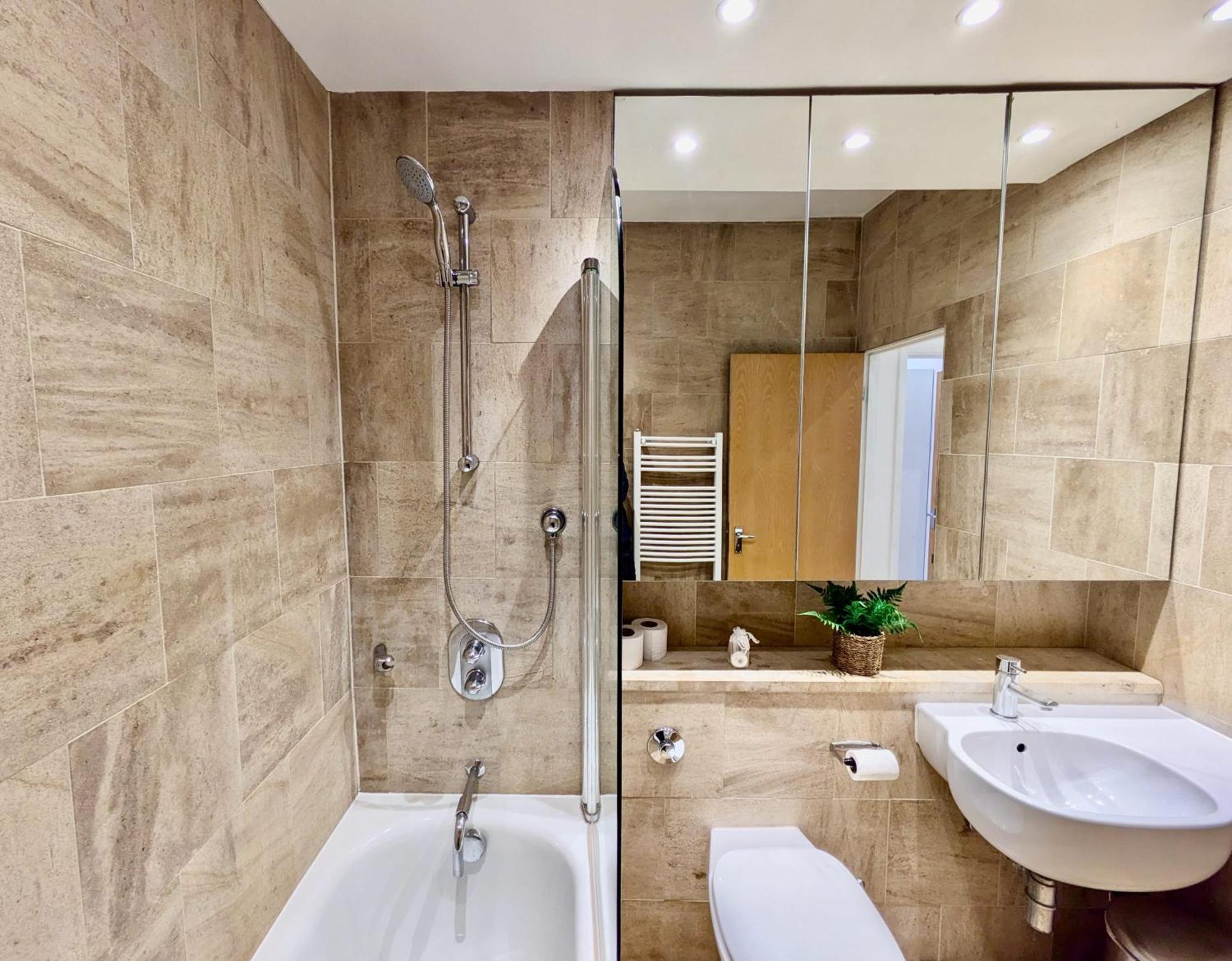 Apartment Stunning 2br Flat In London