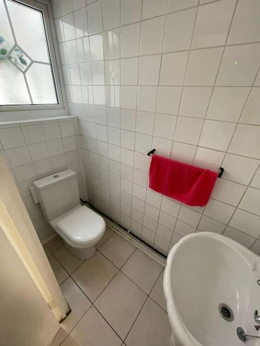 Beautiful In Prime Location! * London