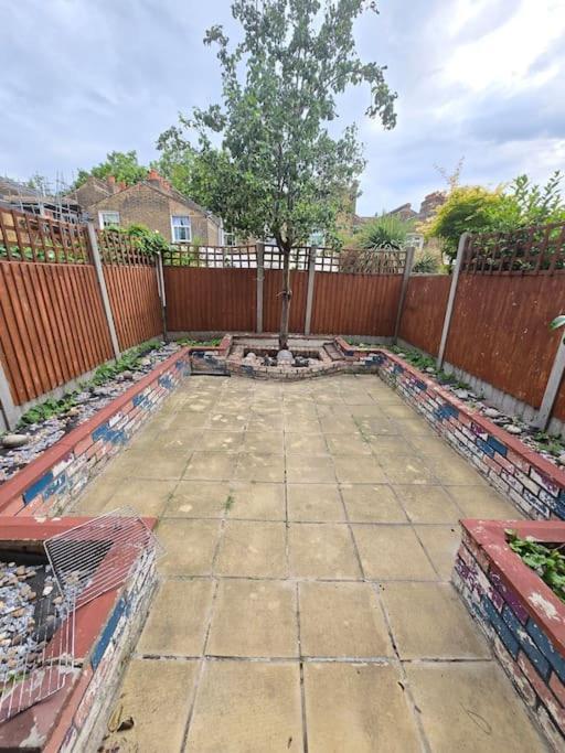 Guest house Beautiful In Prime Location! *