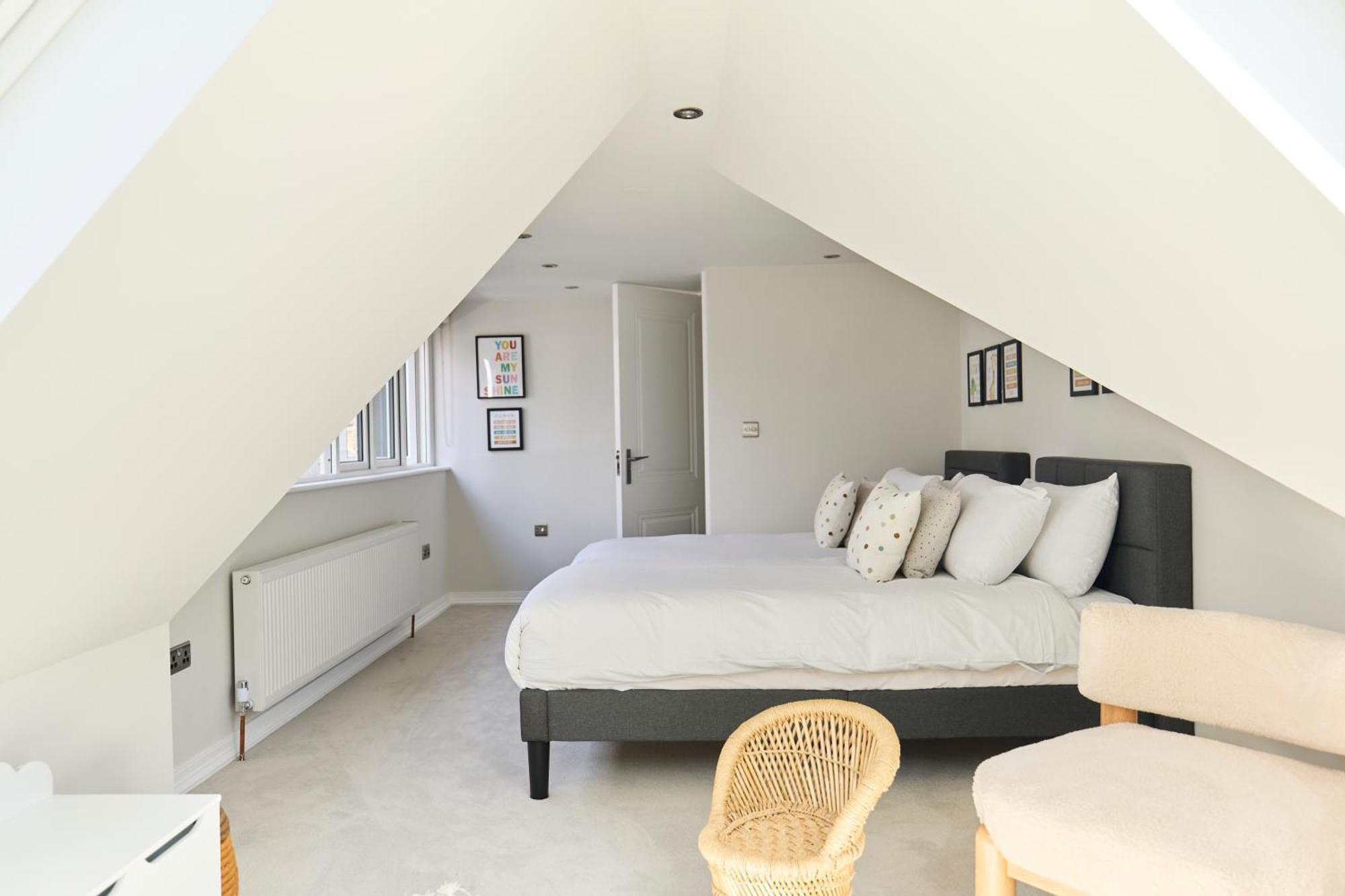 The Roehampton Place - Elegant 5bdr House With Garden And Parking *