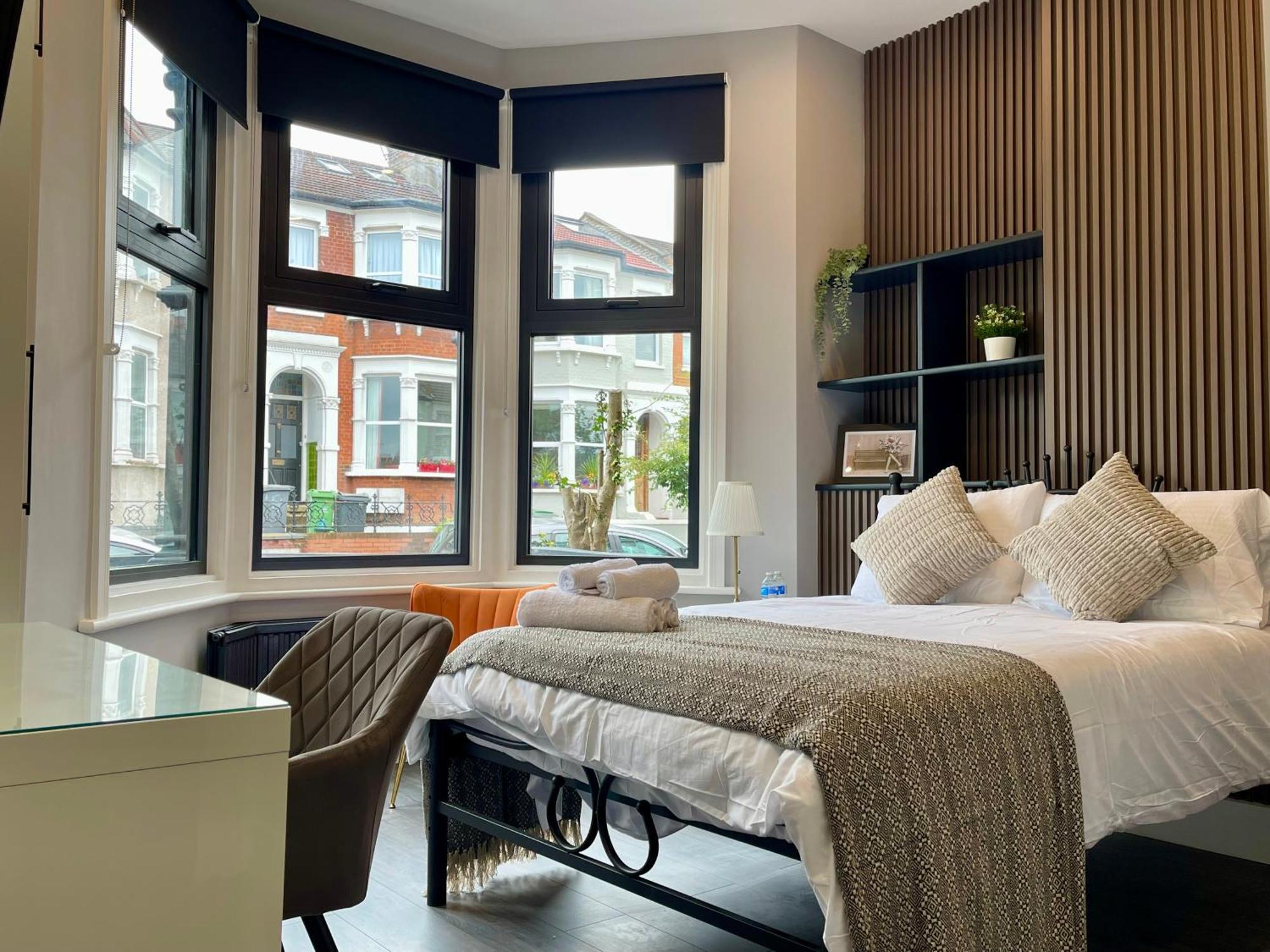 Luxury In Vibrant Area * Londen