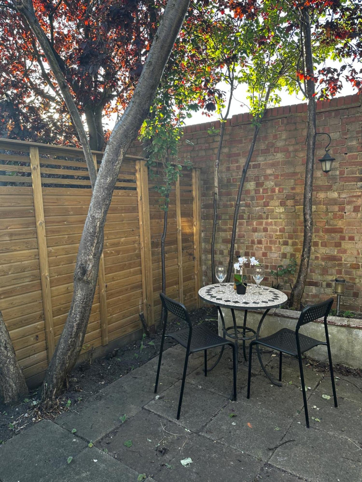 Charming 1-bedroom Southfields, *