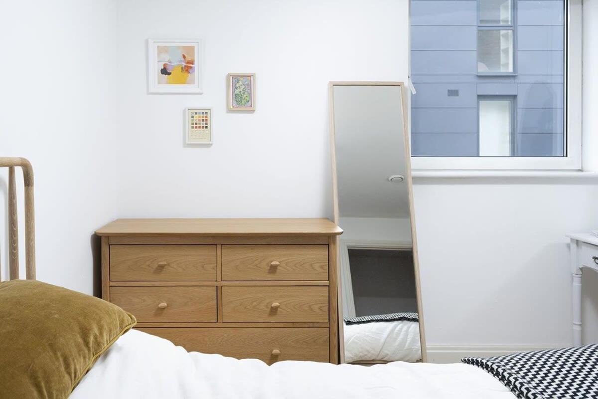 Lovely One Bedroom In Elephant Castle Apartment *