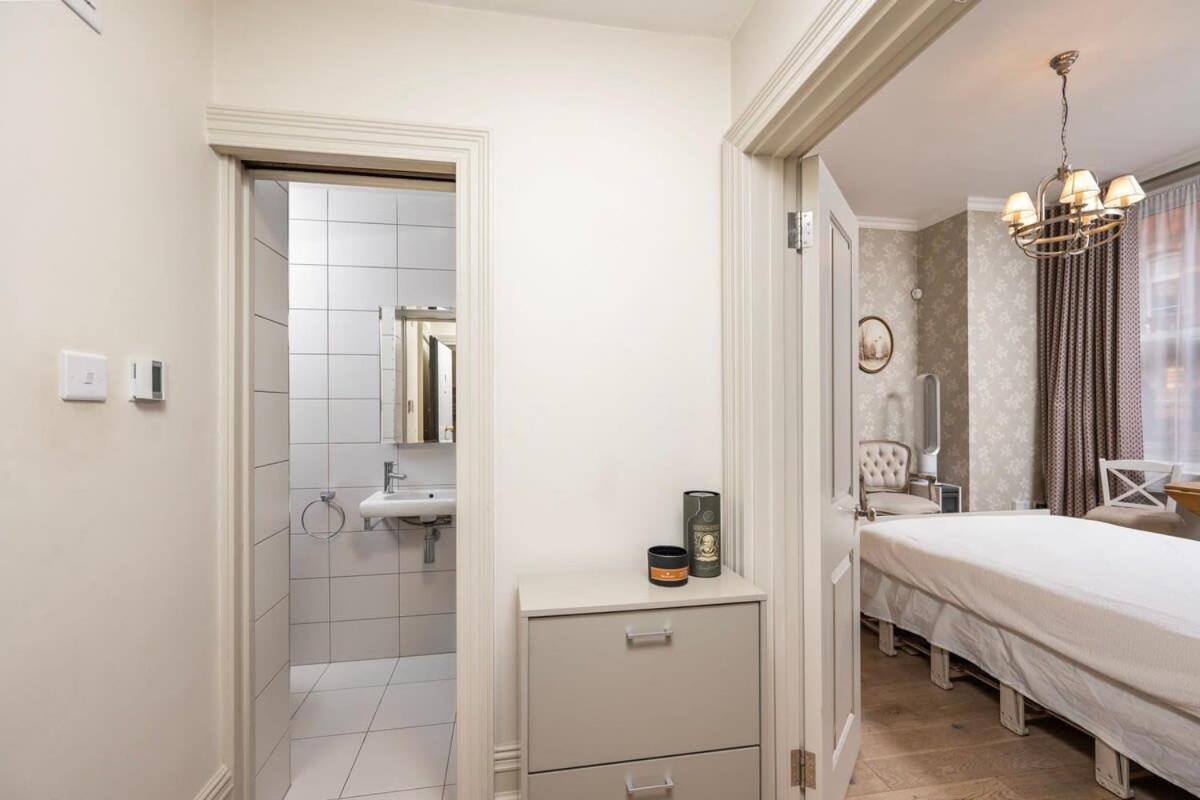 Charming Chelsea Your Cozy Urban Retreat Apartment London