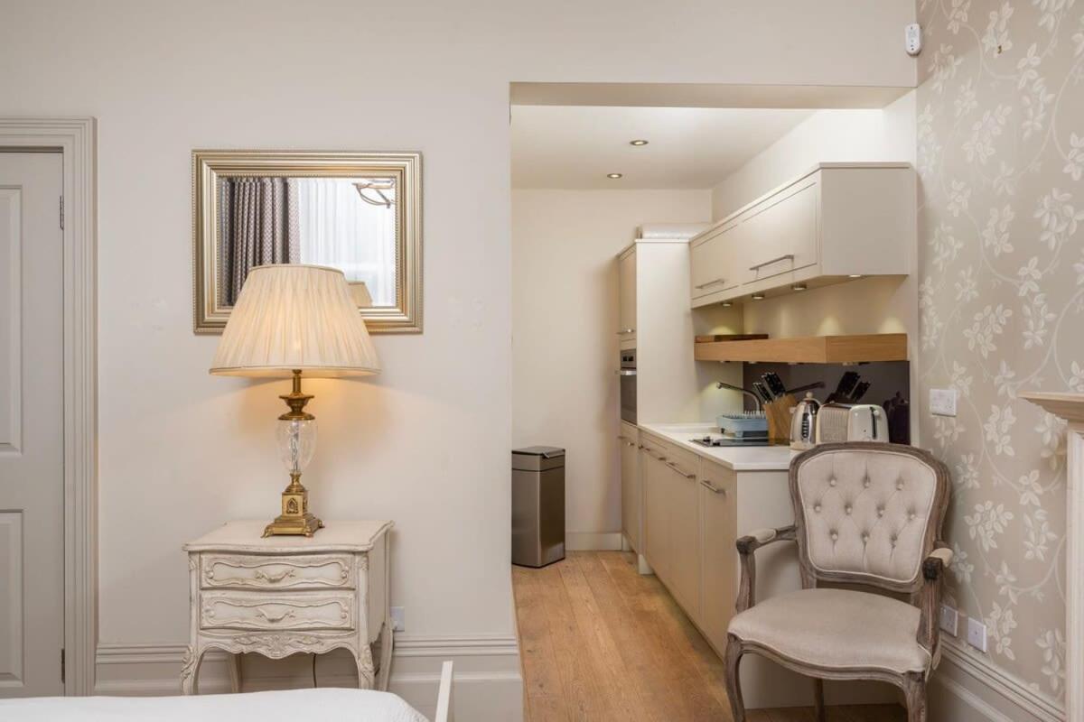 Apartment Charming Chelsea Your Cozy Urban Retreat