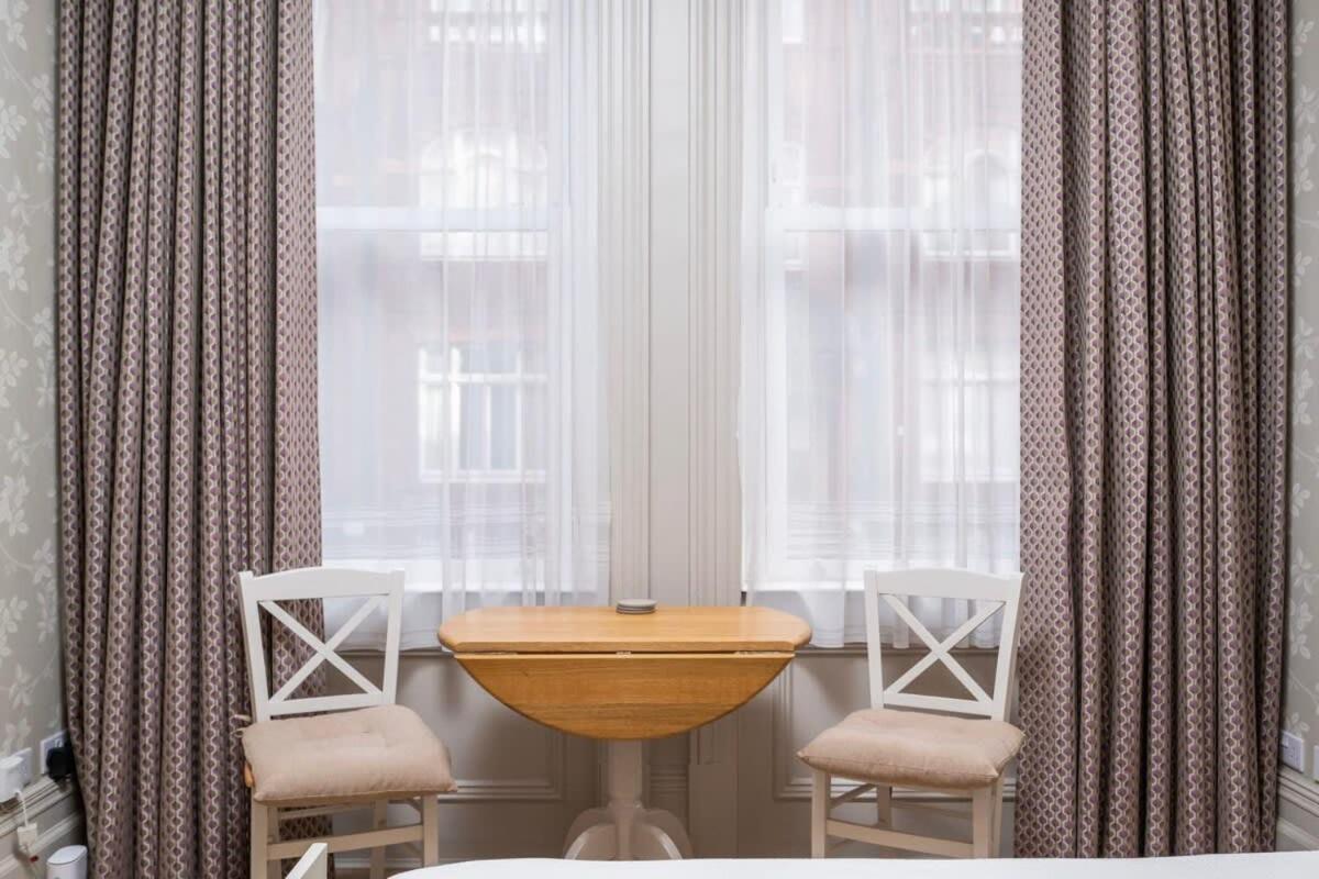 Charming Chelsea Your Cozy Urban Retreat Apartment London