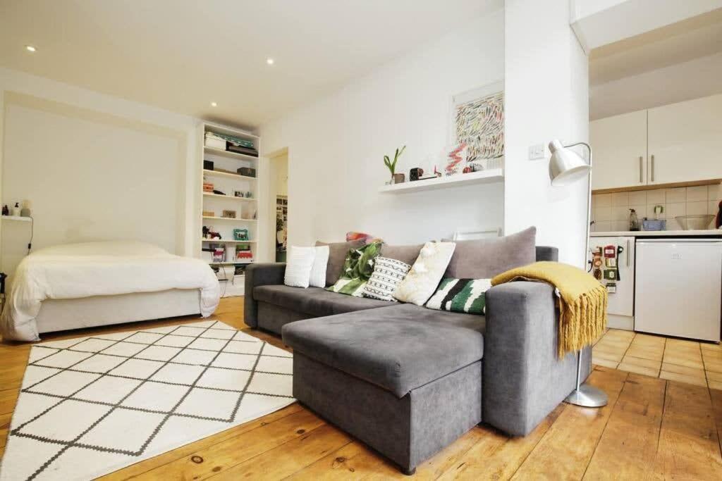 Charming West Your Urban Oasis London
