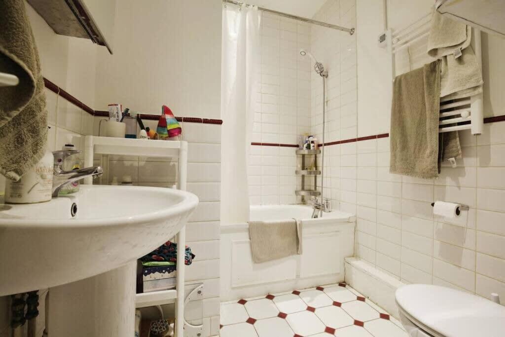 Charming West Your Urban Oasis * London