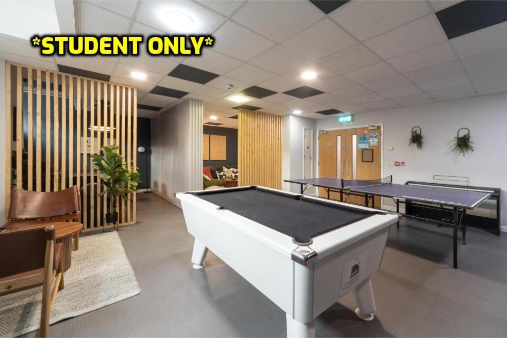 Student Only Zeni Vauxhall Apartment London