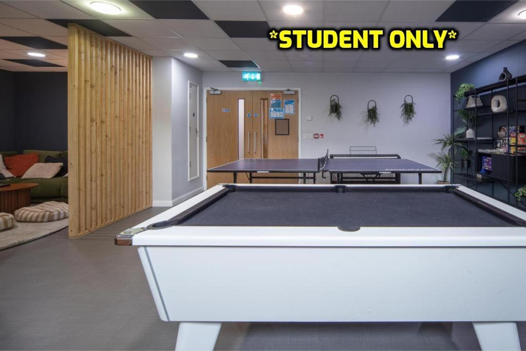 Student Only Zeni Vauxhall London