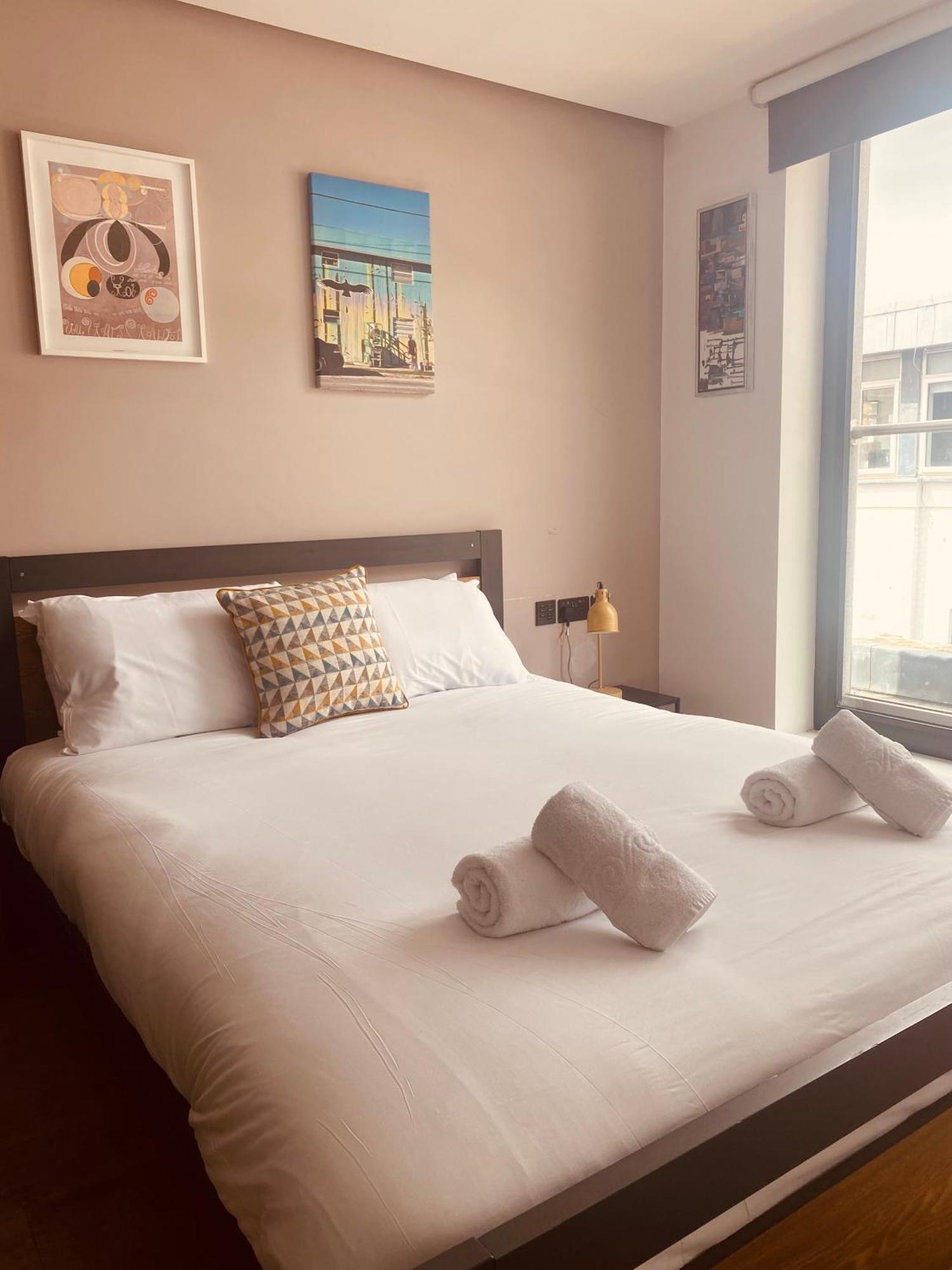 Shoreditch 3 Bed 2 Bath Large Terrace & Park View Appartement *