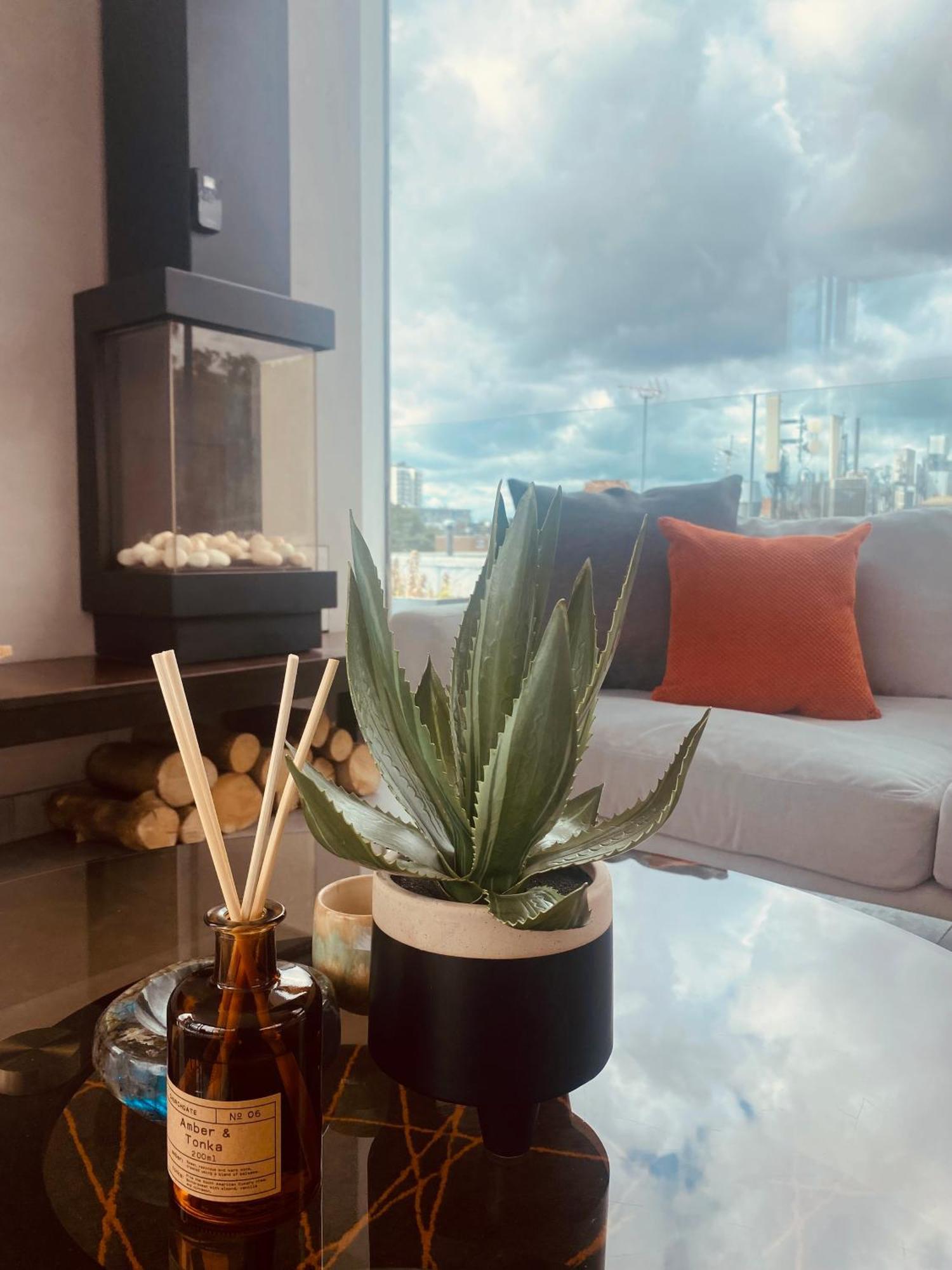 Shoreditch 3 Bed 2 Bath Large Terrace & Park View Londen