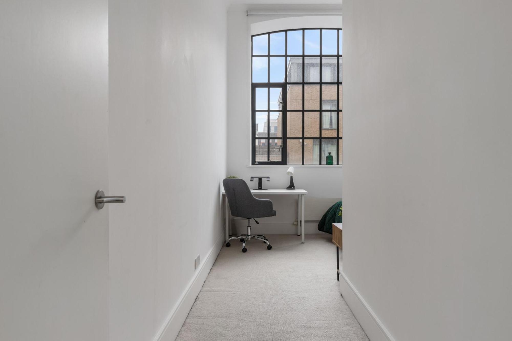 London, Kings Cross, Minutes From Station! *