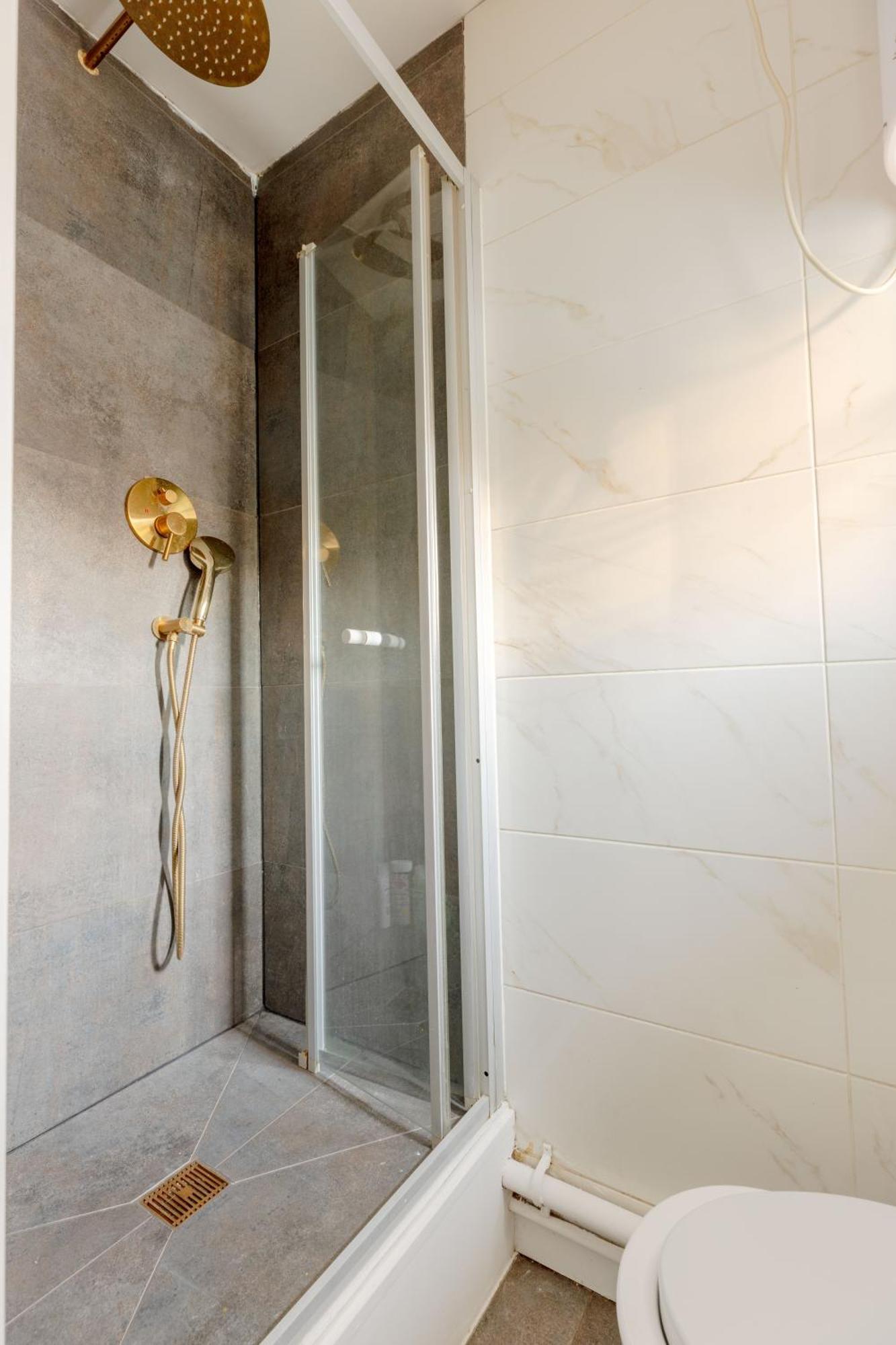 Hanbury Apartment London