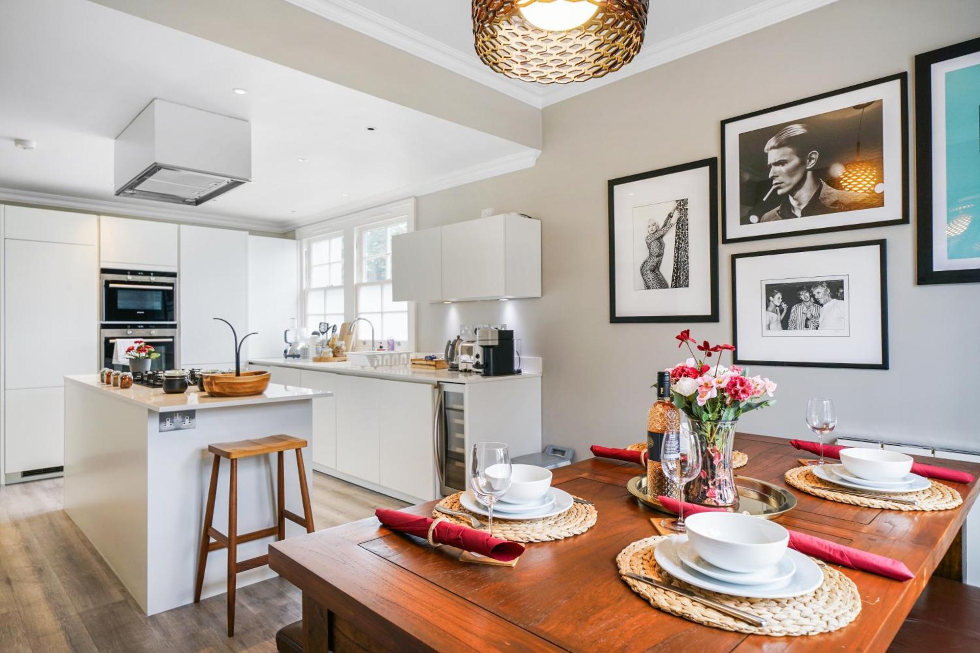 Stylish 2bed 2 Bath House With Balcony Сasa de vacaciones *