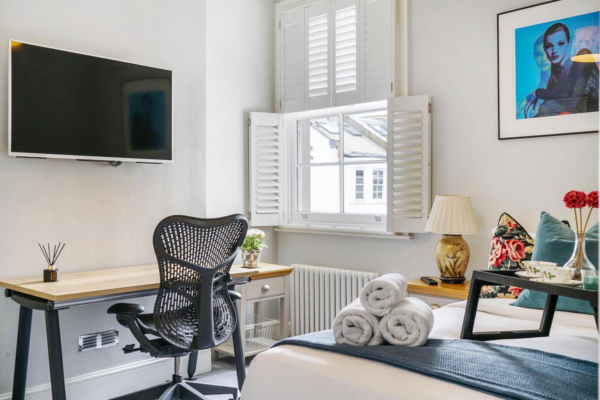 Stylish 2bed 2 Bath House With Balcony Сasa de vacaciones Londres