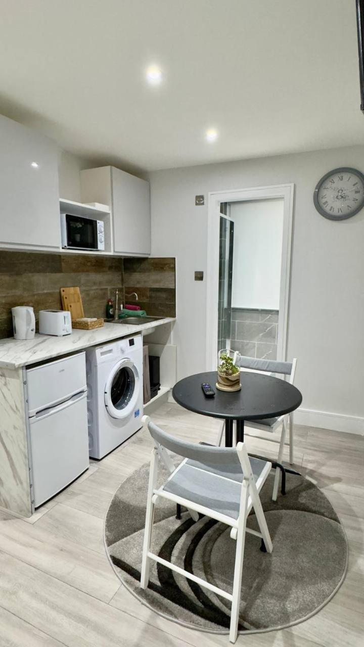 One Bedroom In Camden London