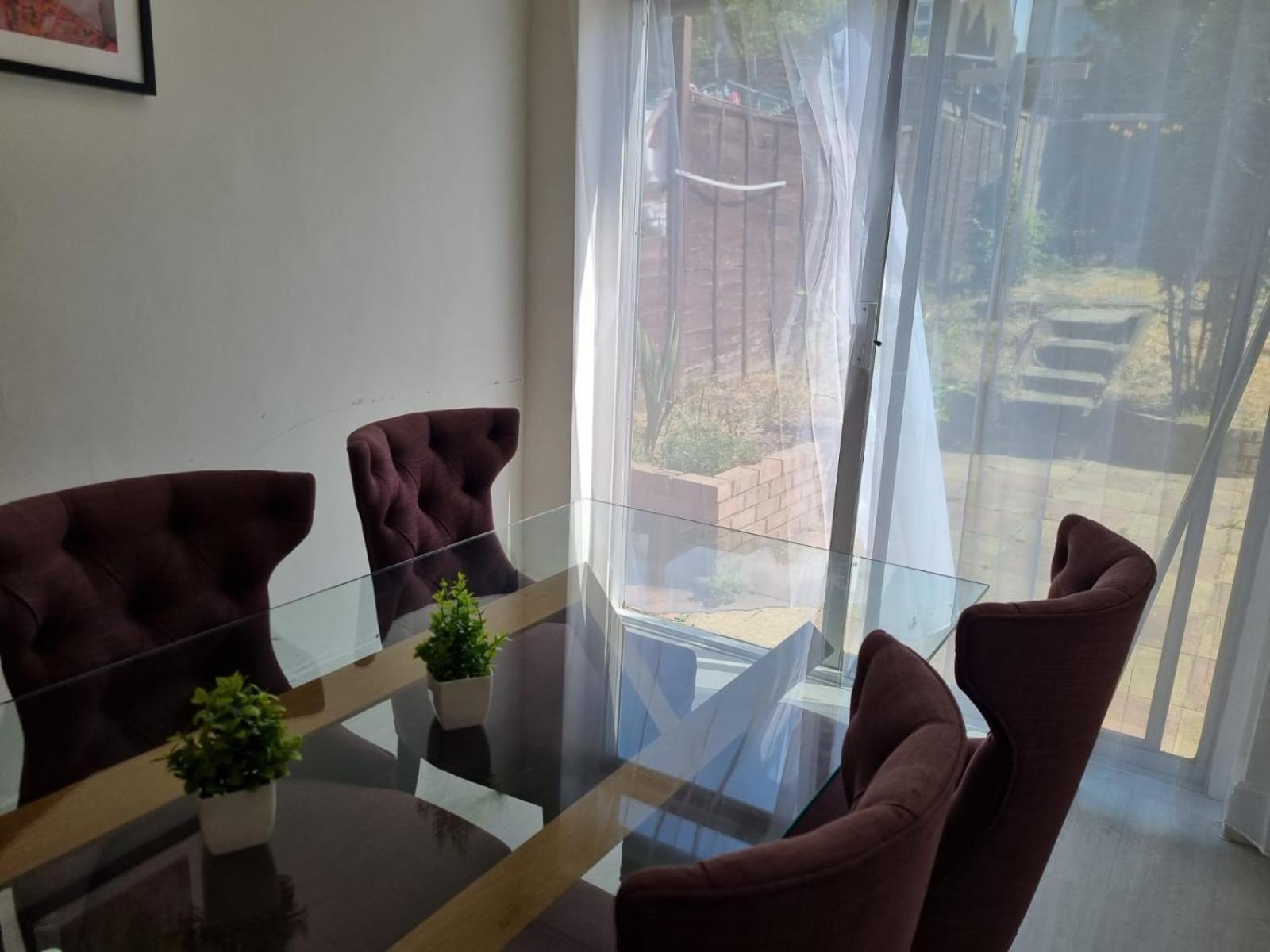 Holiday home Large 4 Bed Terraced House