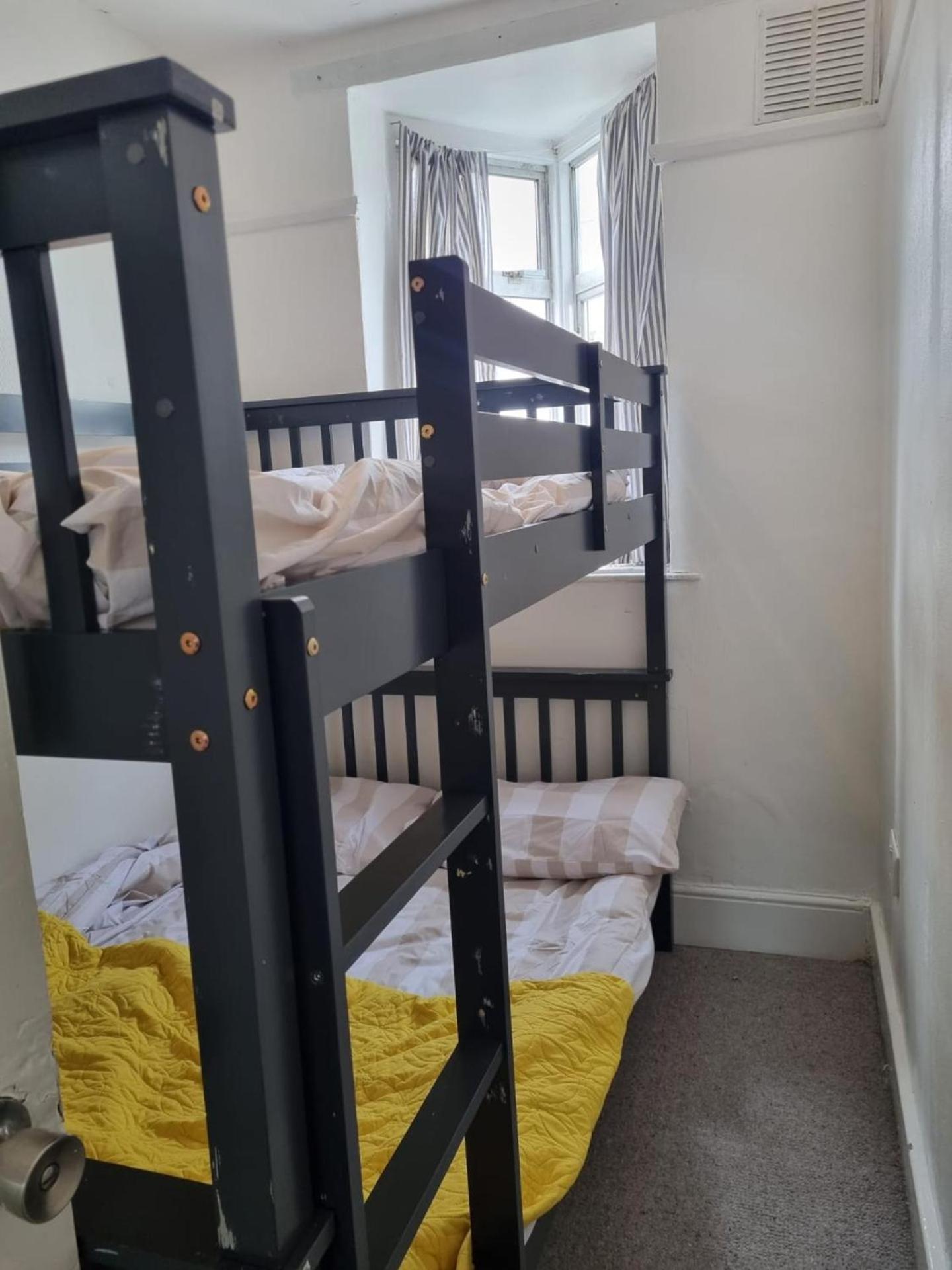 Holiday home Large 4 Bed Terraced House *