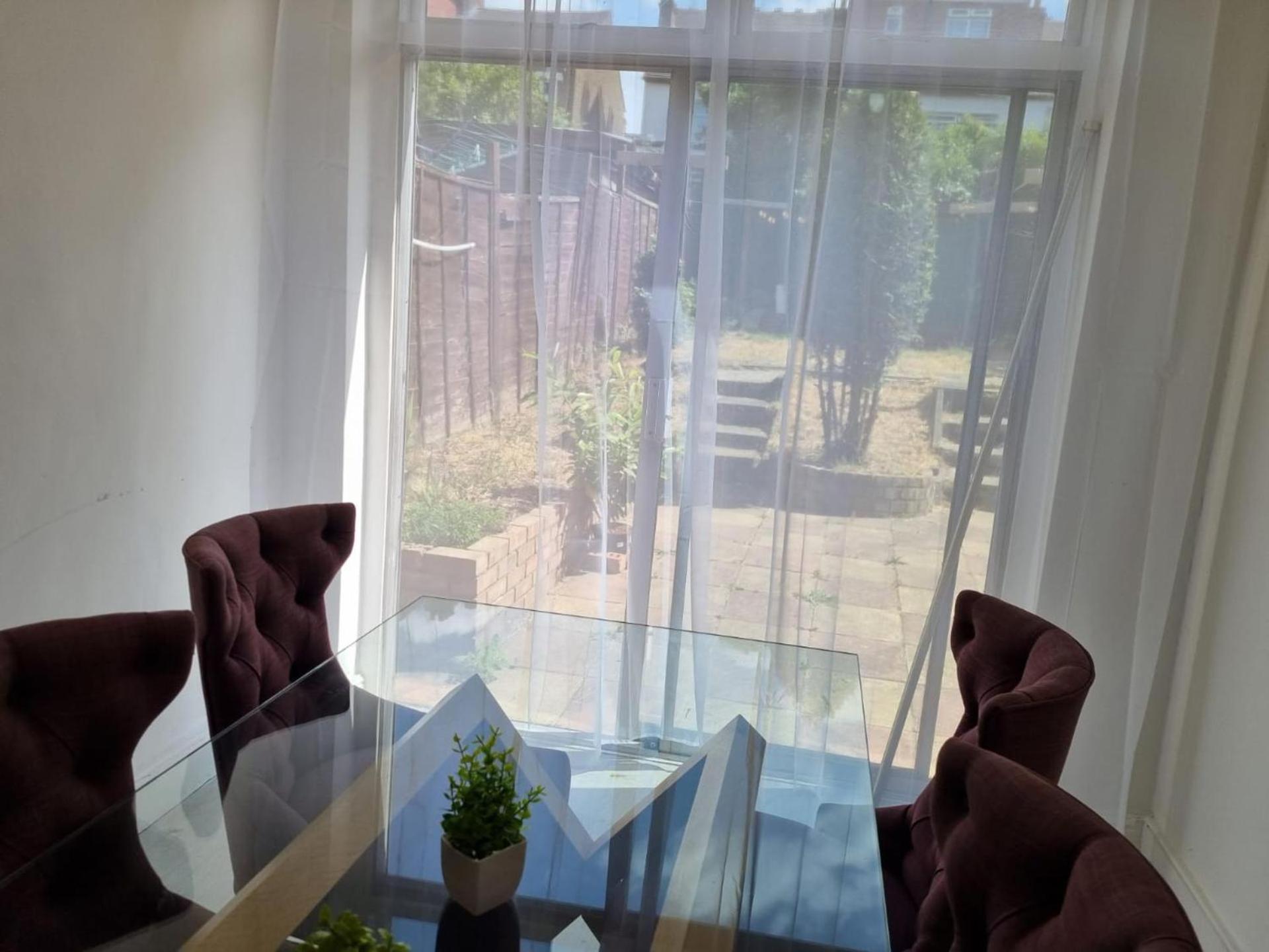 Large 4 Bed Terraced House Holiday home