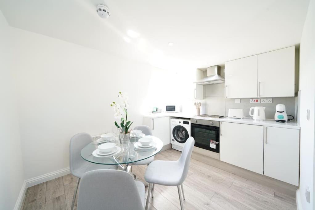 7 * London