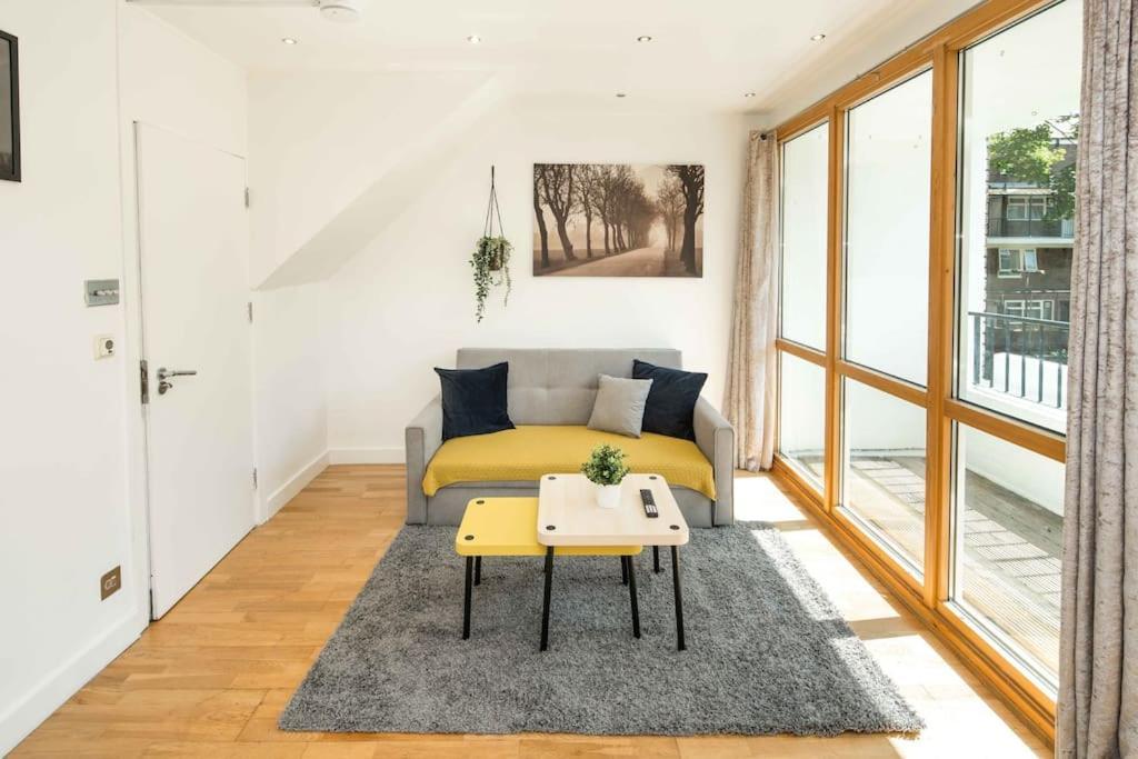 2bed Living Balcony Apartment
