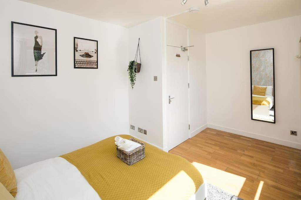 2bed Living Balcony Apartment *