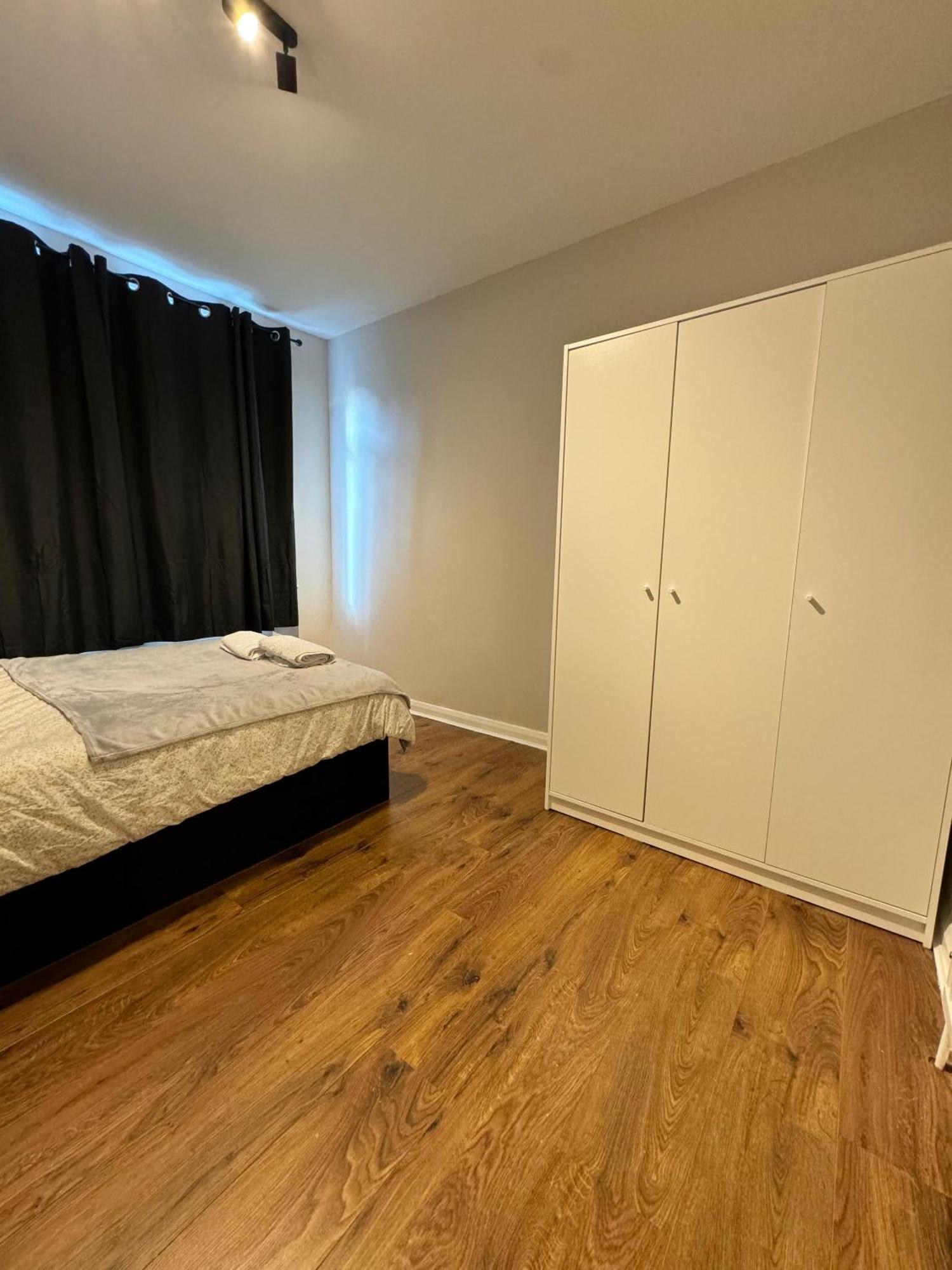 Double Bedroom In Private Home- Canning Town By Excel Accommodatie bij particulieren *