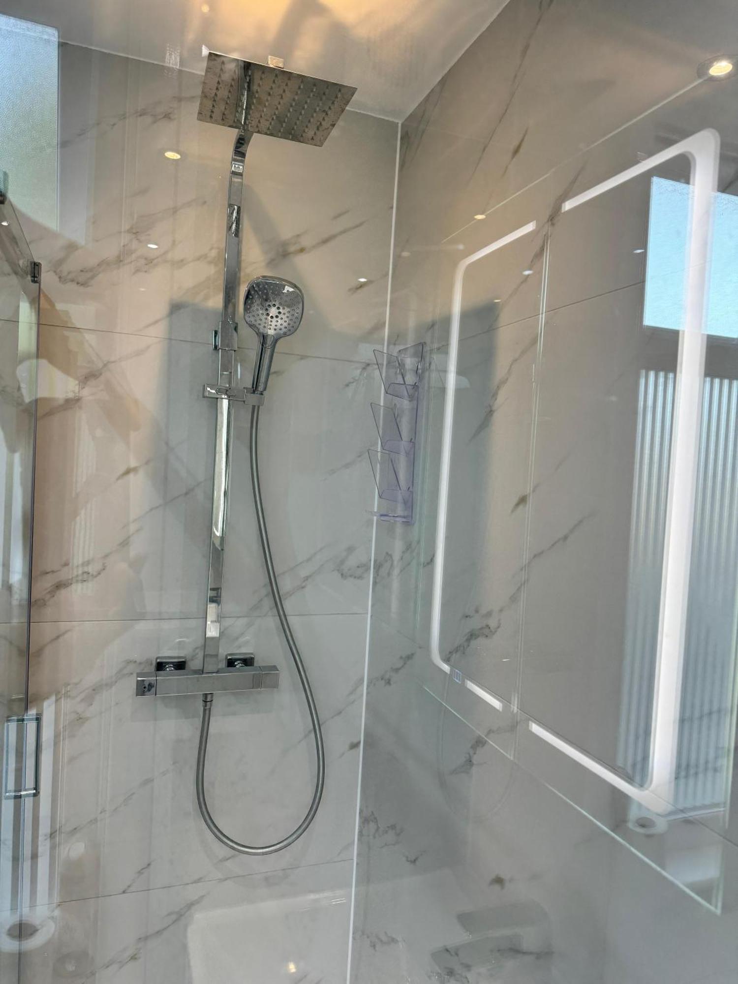 Accommodatie bij particulieren Double Bedroom In Private Home- Canning Town By Excel *