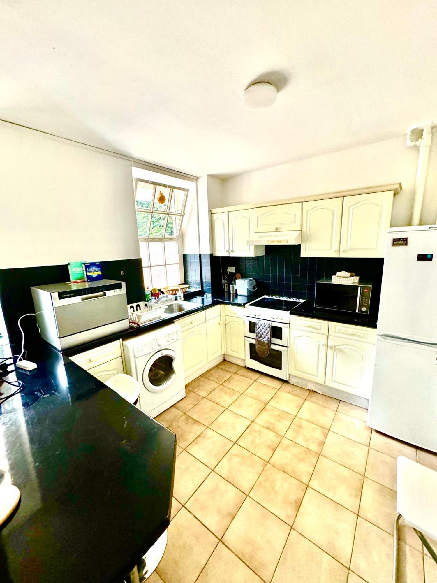 Guest house Comfy Private Bedrooms In Heart Of London