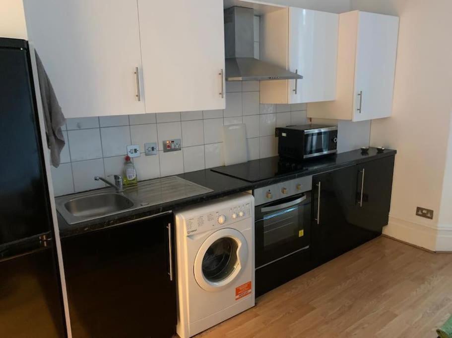 Lovely 3 Bed Flat In Maida Vale Apartment London